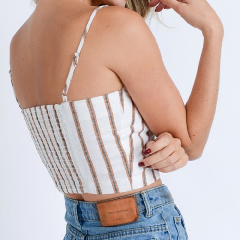 ❗️Two Left❗️NWT Stripe Smocked Cami Crop Top - Picture 3 of 3